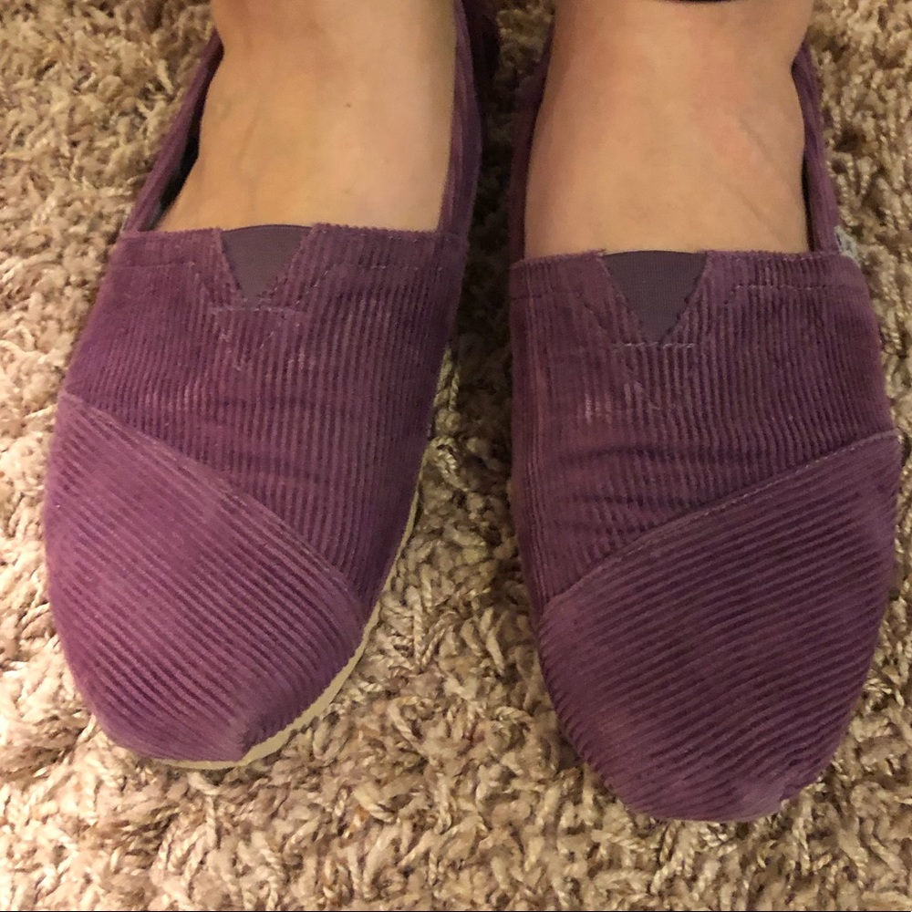 Purple TOMS flats. - Picture 1 of 3